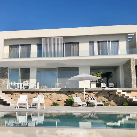 Kuro House - Oceanfront Luxury & 25m Pool Achlia