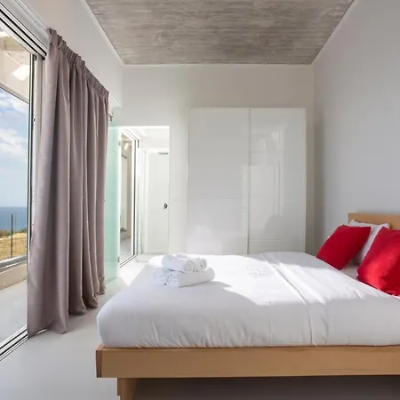 Kuro House - Oceanfront Luxury & 25m Pool 别墅 Achlia