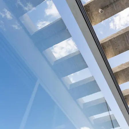 Kuro House - Oceanfront Luxury & 25m Pool 别墅