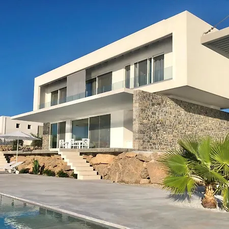 Kuro House - Oceanfront Luxury & 25m Pool Achlia
