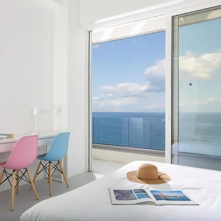 Villa Kuro House - Oceanfront Luxury & 25m Pool Achlia
